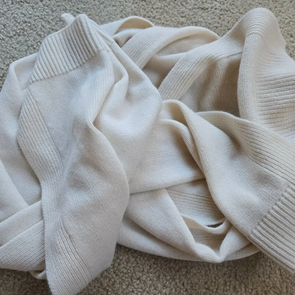 Banana Republic Todd & Duncan Cashmere Scarf Cream Oatmeal